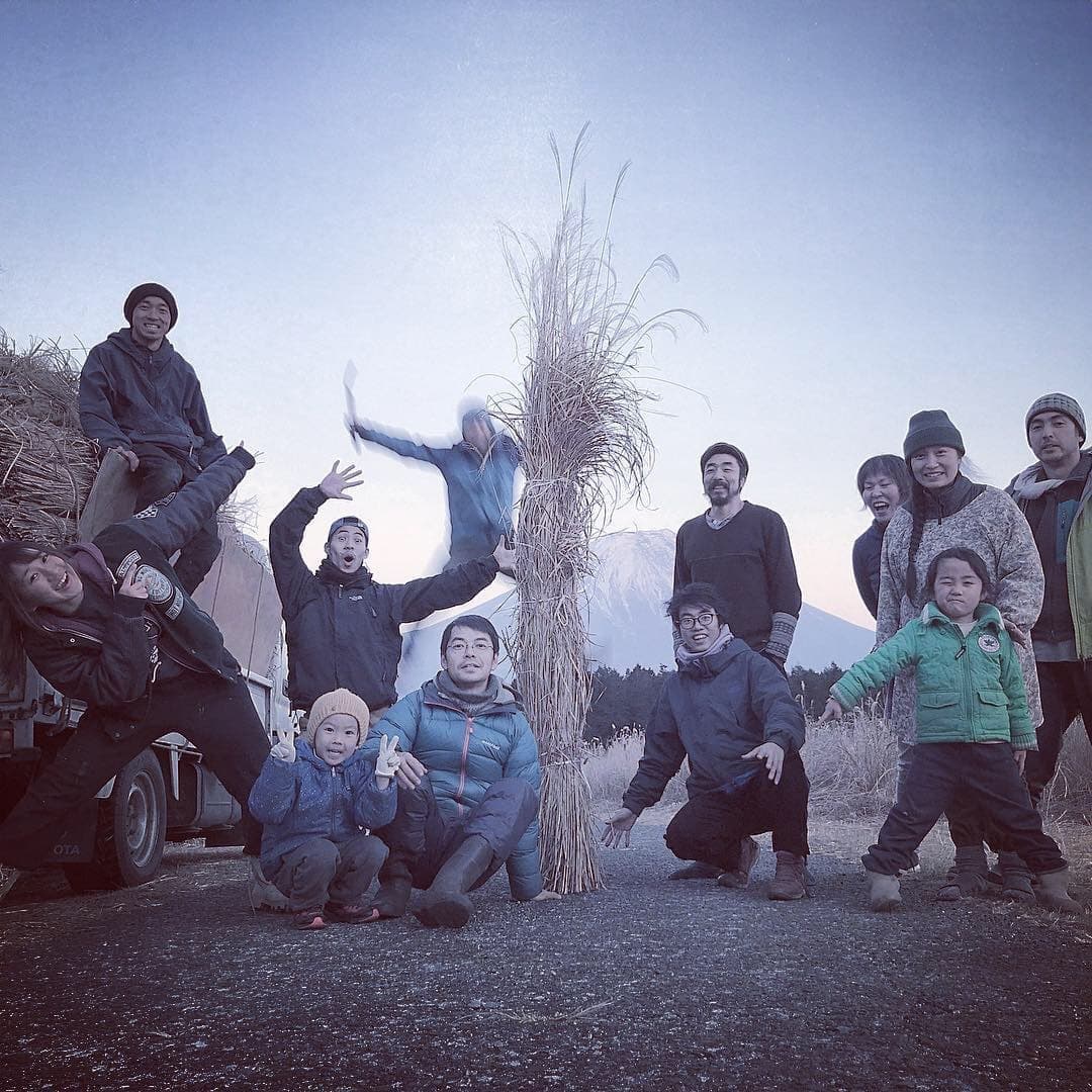 縄文屋根の仲間たち