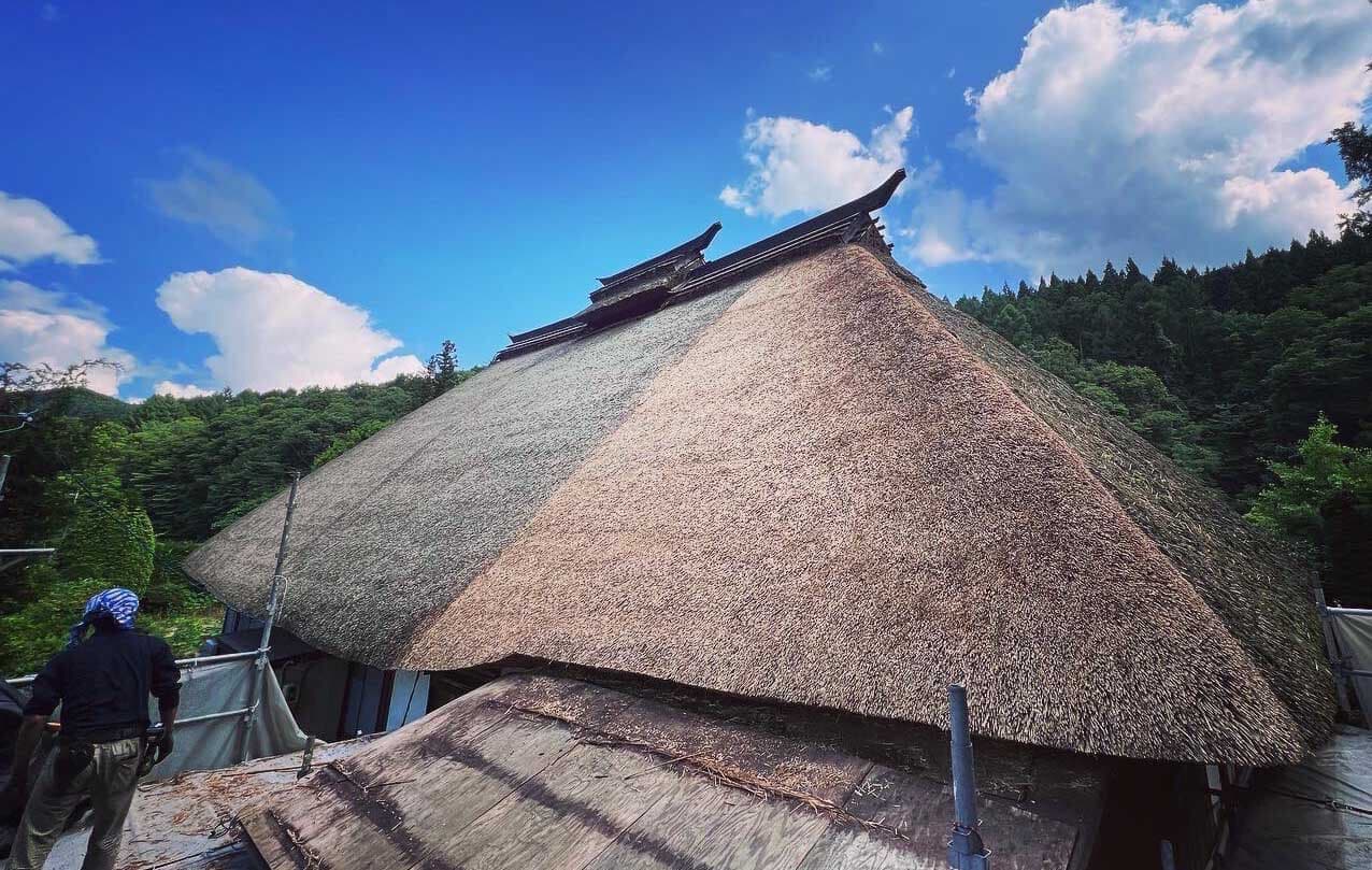 茅葺き屋根