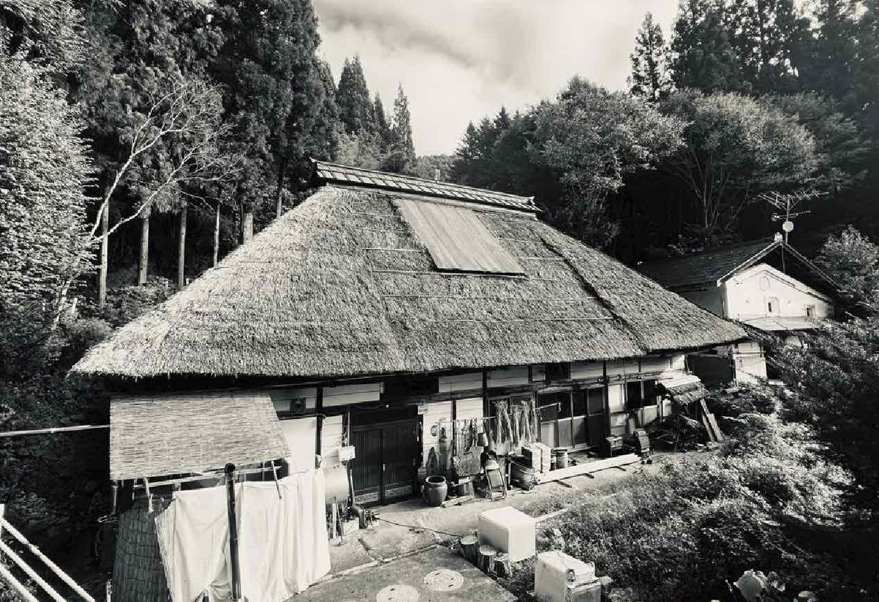 茅葺き体験宿みちうえ